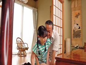 天然パイパンお留守番少●中出し～性癖異常者の猥褻行為～ララ142cm　サンプル画像03